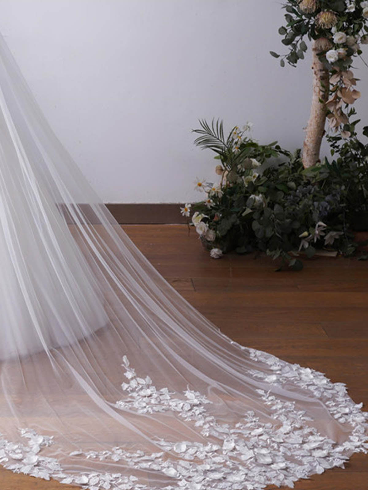 Lace Cut Edge Single Tier Tulle Bridal Cathedral Length Wedding Veils UK