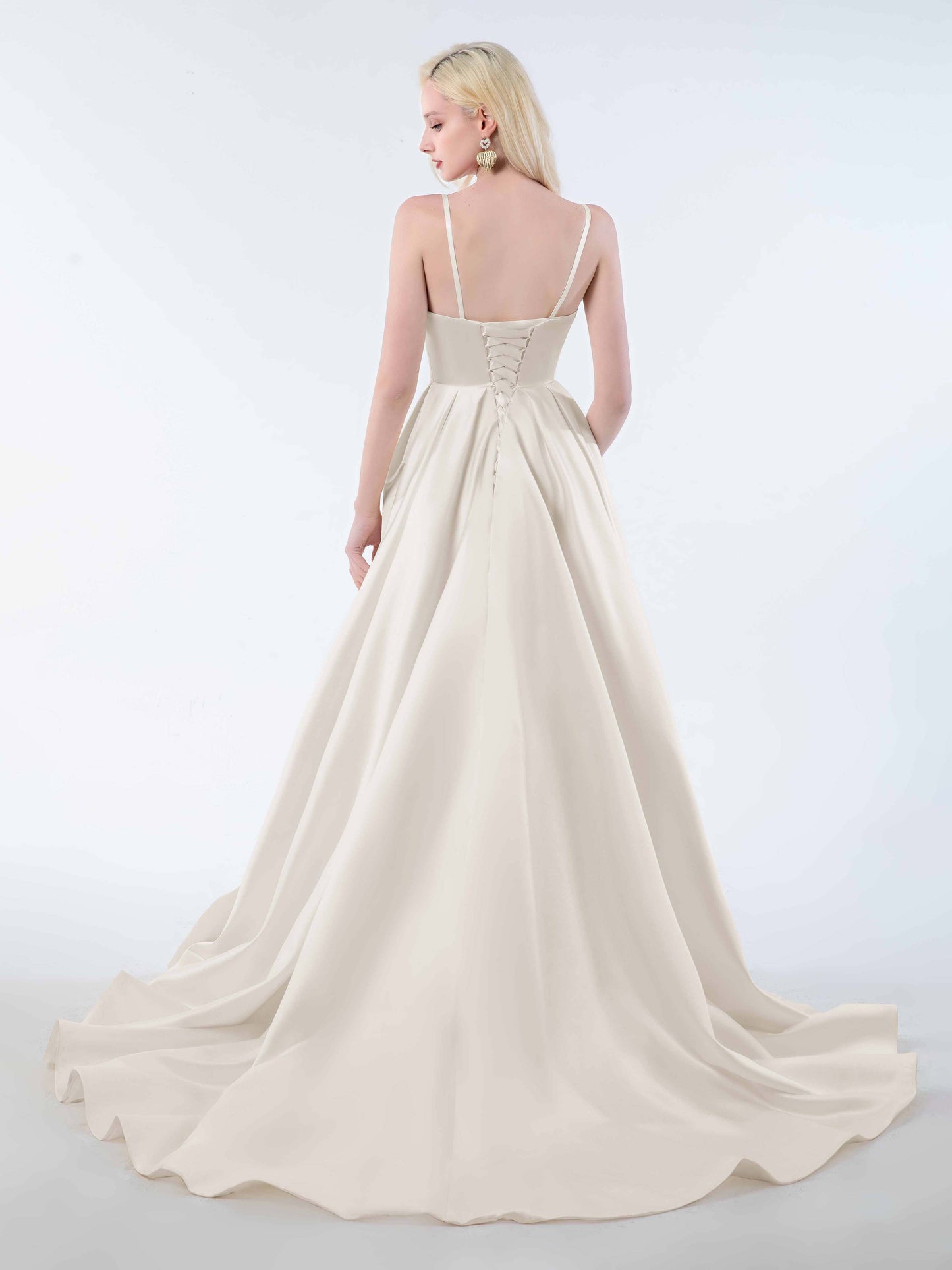 #color_Ivory