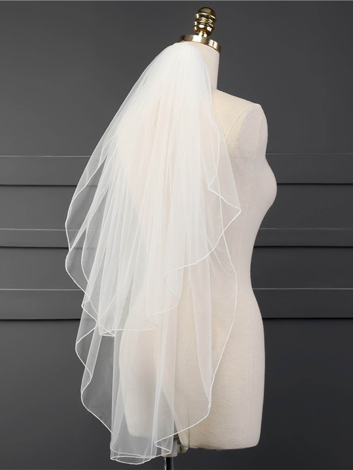 Simple Pencil Edge Two Tier Tulle Bridal Fingertip Length Wedding Veils UK