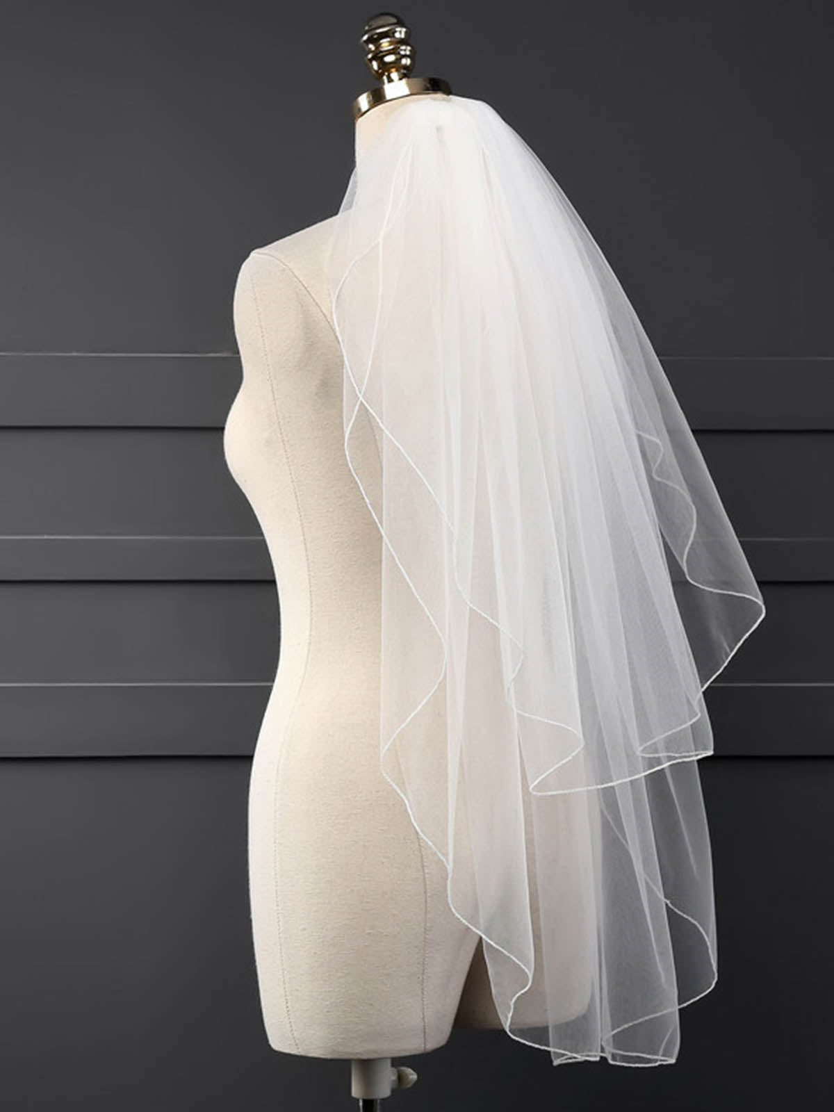 Simple Pencil Edge Two Tier Tulle Bridal Fingertip Length Wedding Veils UK