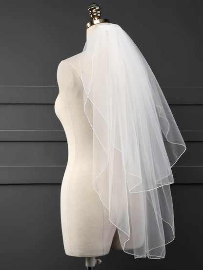 Simple Pencil Edge Two Tier Tulle Bridal Fingertip Length Wedding Veils UK