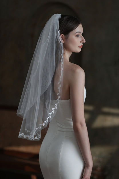 Leaf Lace Edge Two Tier Tulle Bridal Fingertip Length Wedding Veils UK