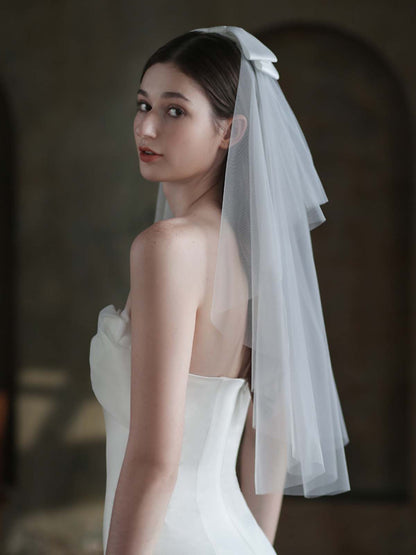 Bow Cut Edge Two Tier Tulle Bridal Elbow Length Short Wedding Veils With Blusher UK