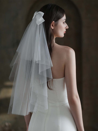 Bow Cut Edge Two Tier Tulle Bridal Elbow Length Short Wedding Veils With Blusher UK