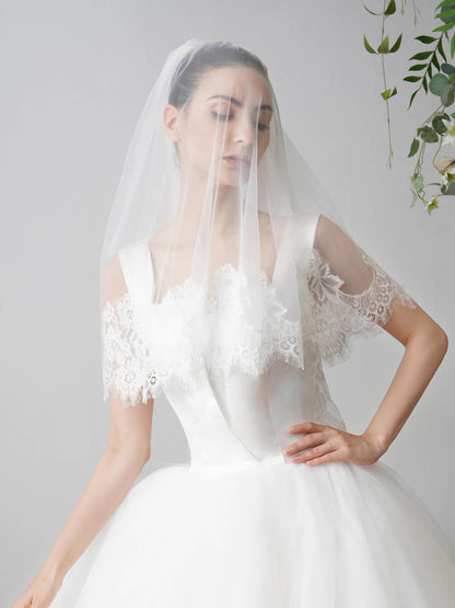 Lace Cut Edge Two Tier Tulle Bridal Fingertip Length Wedding Veils With Blusher UK