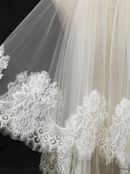 Lace Cut Edge Two Tier Tulle Bridal Fingertip Length Wedding Veils With Blusher UK