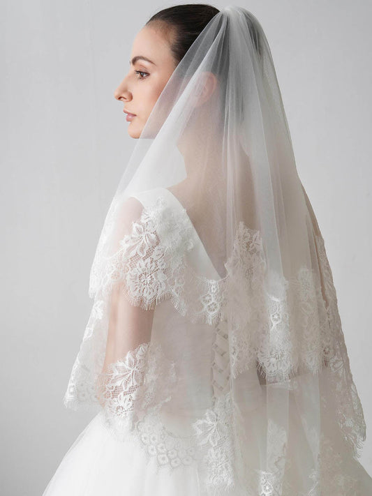 Lace Cut Edge Two Tier Tulle Bridal Fingertip Length Wedding Veils With Blusher UK