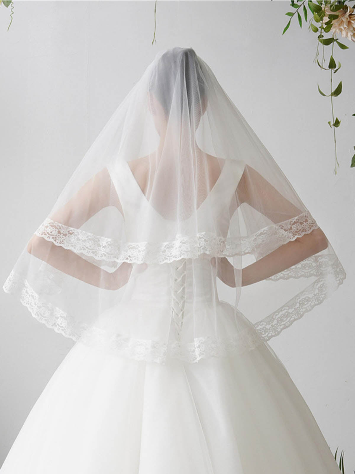 Lace Edge Two Tier Tulle Bridal Fingertip Length Wedding Veils With Blusher UK