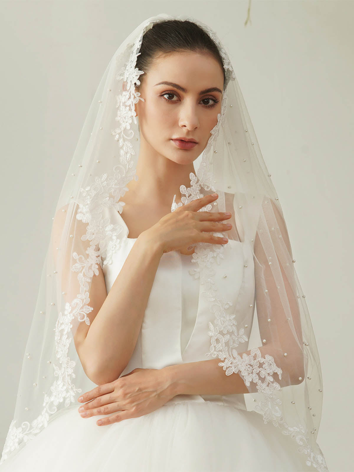 Pearl Lace Edge Single Tier Tulle Bridal Fingertip Length Wedding Veils UK