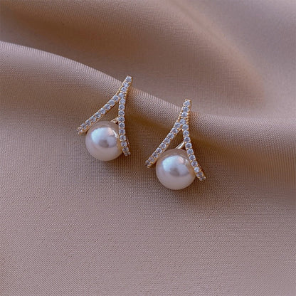 Romantic Pearl Stud Earrings Elegant Gold Crystal Design for Women UK
